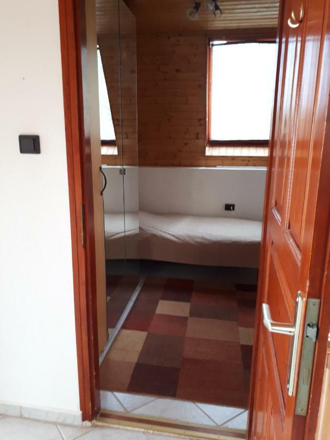 Attila-Apartman Budaoers Extérieur photo